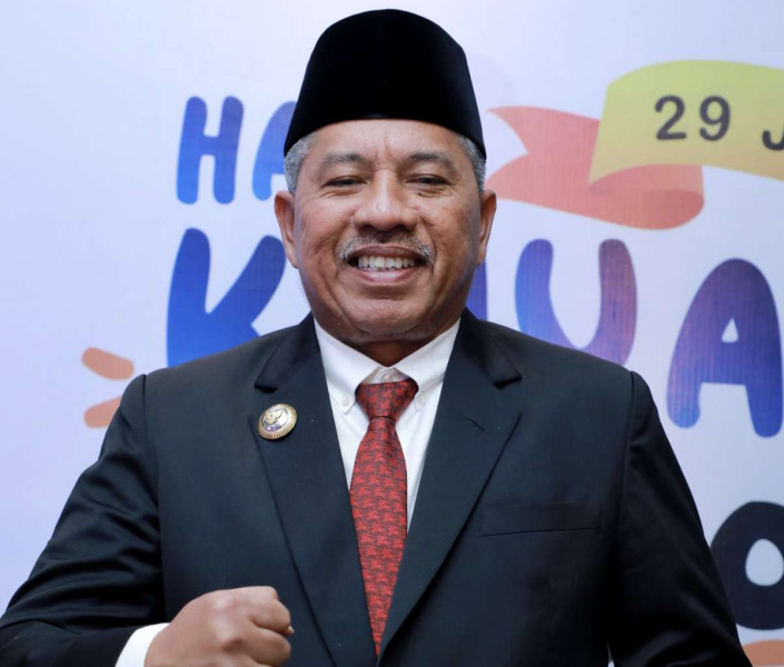 Berhasil Turunkan Stunting, Bupati Siak Alfedri Terima Penghargaan dari BKKBN RI