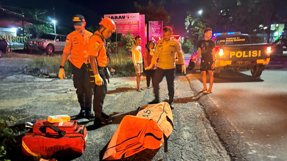 Pekerja Reklame Tewas Tersengat Listrik di Pekanbaru