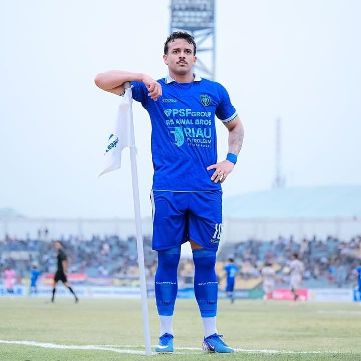 Gamaroni Menggila! Dua Sundulan Bawa PSPS Libas Persiraja 2-0 di Babak Pertama