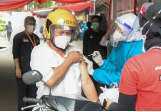 Pemerintah Tetap Jalankan Vaksinasi COVID-19 di Bulan Puasa