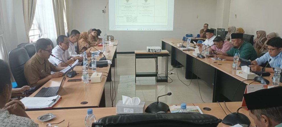 Bahas Ranperda Penyelenggaraan Pemdes, Pansus III DPRD Inhil Bersama DPMD Lakukan Rapat Kerja