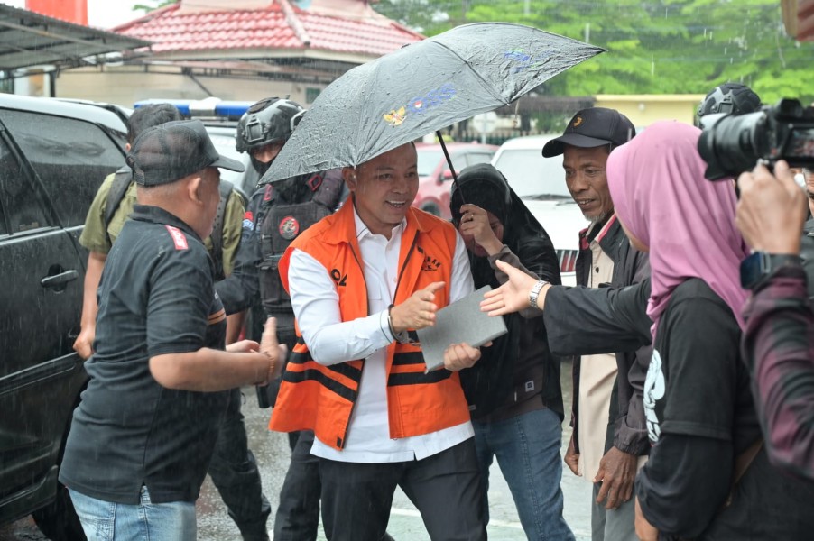 PN Pekanbaru Dipadati Massa, Dukungan untuk Abdul Wahid Menguat Meski Hujan
