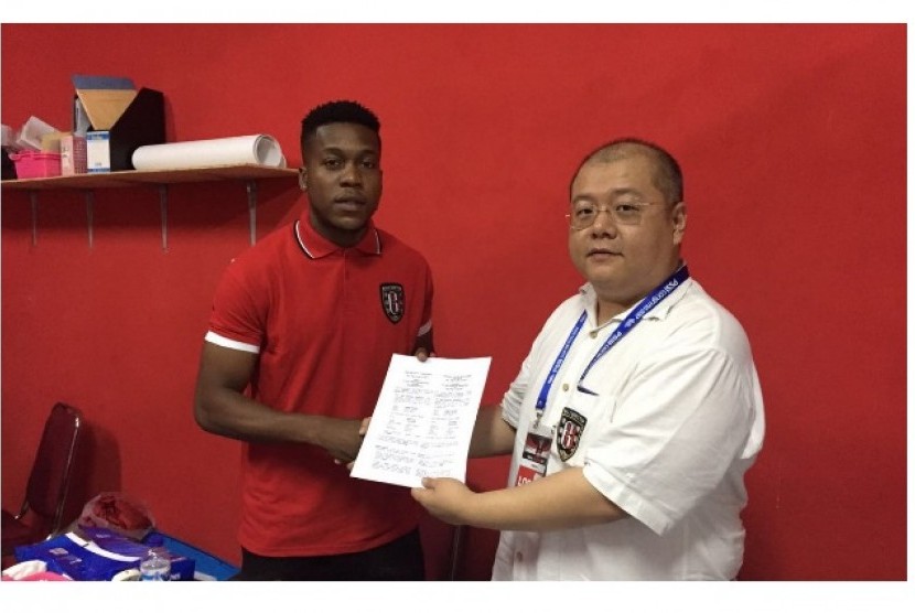 Striker Australia Perkuat Bali United 