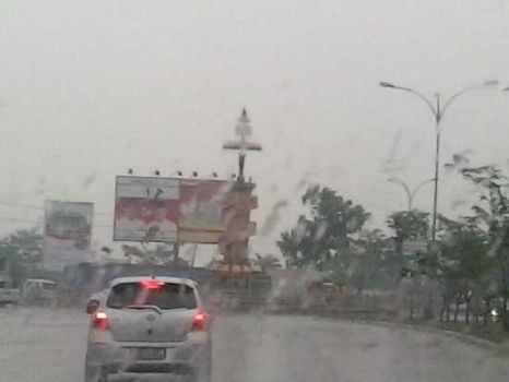 Waspada! BMKG:  Hari Ini Pekanbaru Diguyur Hujan Disertai Petir   