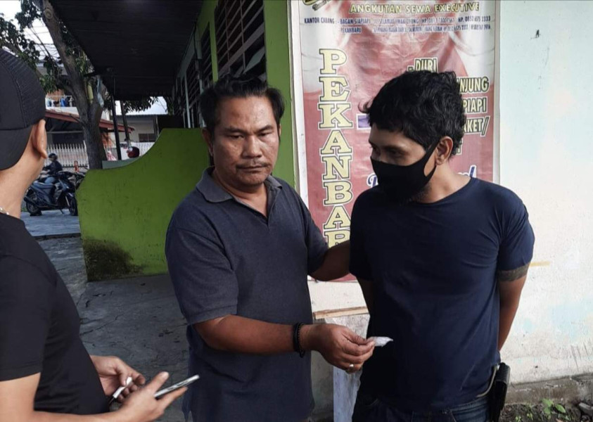 Tak Sadar Calon Pembeli Sabu Seorang Polisi, Pengedar di Pekanbaru Kena Tangkap