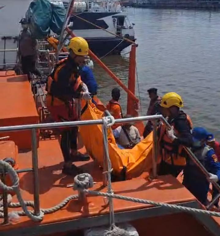 Tiga Hari Pencarian, Korban Jatuh di Selat Rupat Ditemukan Meninggal Dunia