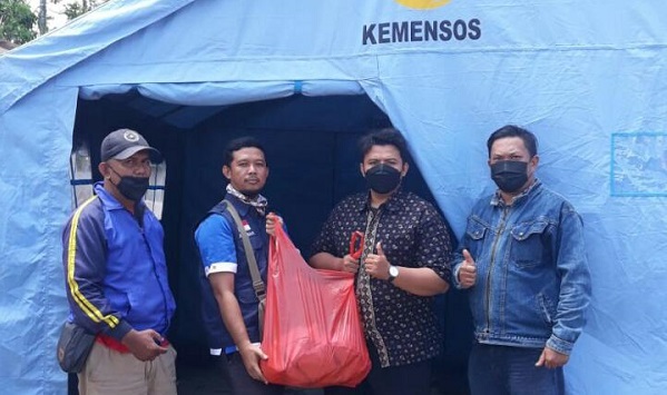Pemko Pekanbaru Serahkan Bantuan Bagi Warga Korban Angin Puting Beliung