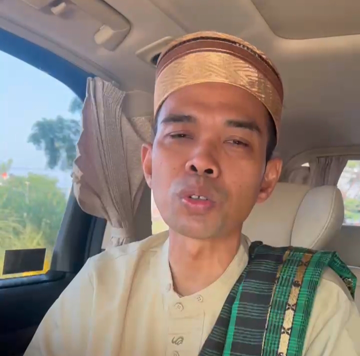 UAS Ajak Masyarakat Melayu Riau Berkumpul di Halaman Masjid Raya An Nur Provinsi Riau