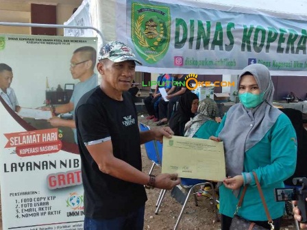 Buka Stand di Bazar UMKM dan Festival Kuliner, Diskop dan UKM Inhil Beri Layanan Gratis Pembuatan NIB