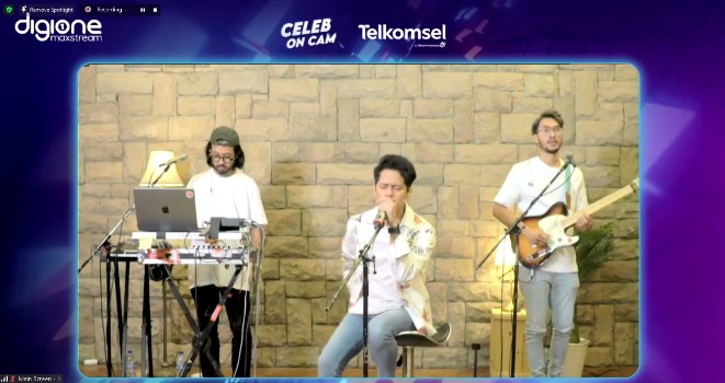 Telkomsel Gelar Acara Celeb on Cam Bersama Stevan Pasaribu
