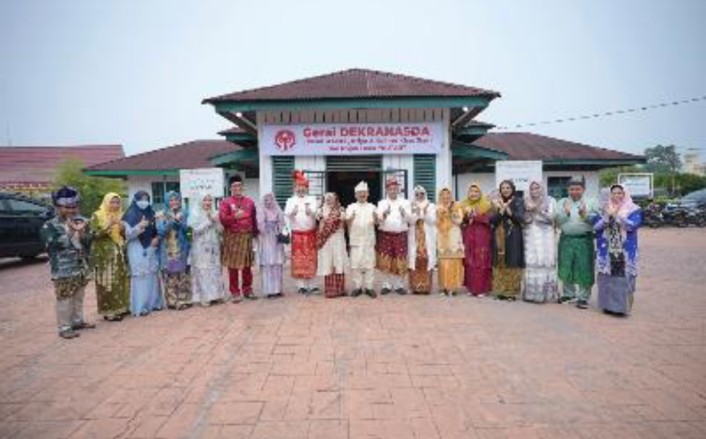 Bidik Pasar Wisatawan, Bupati Siak Pindahkan Gerai Dekranasda ke Gedung Kutab