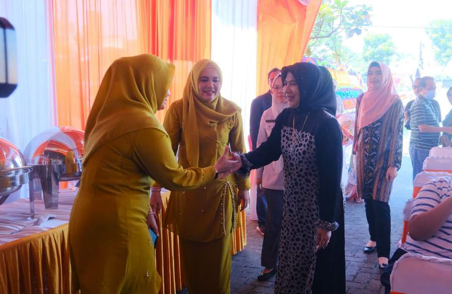 Ketua TP PKK Riau Suti Mulyati Hadiri Grand Opening Ceria Halal Holiday Pekanbaru