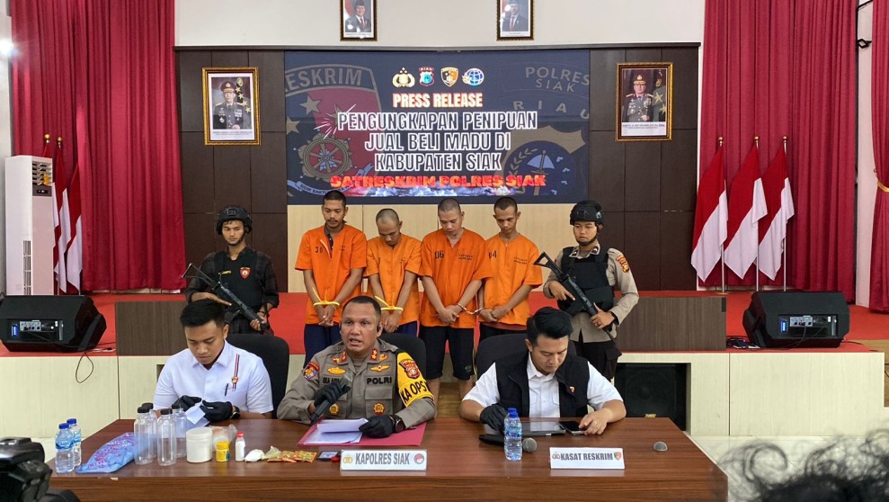 Polres Siak Bongkar Sindikat Penipuan Berkedok Jual Beli Madu Palsu, 4 Orang Diamankan