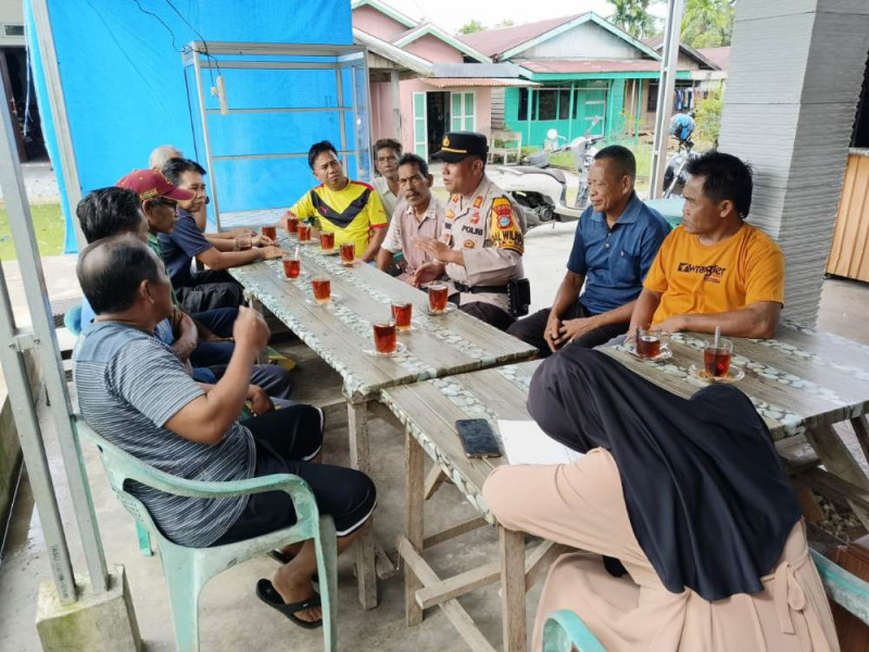 Kapolsek Tempuling Gelar Cooling System Dengarkan Keluh Kesah Warga, dan Berikan Edukasi Pasca Pilkada