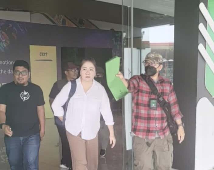 Tim Tabur Kejagung dan Kejati Jatim Amankan Terpidana Vinna Sencahero