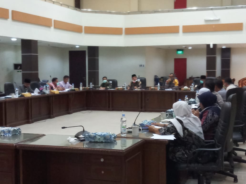 DPRD Inhil Gelar Rapat Gabungan Bantu Masyarakat yang Terdampak Covid 19