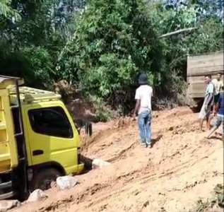 1.035,75 Km Jalan Provinsi Masih Rusak, Jadi 'PR' Gubri Syamsuar di 2023